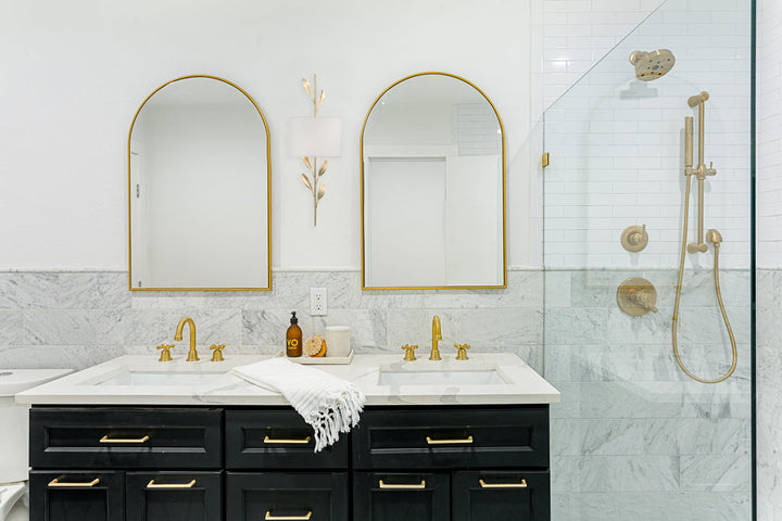 Crystorama Crystorama Broche 2 Light Antique Gold Sconce