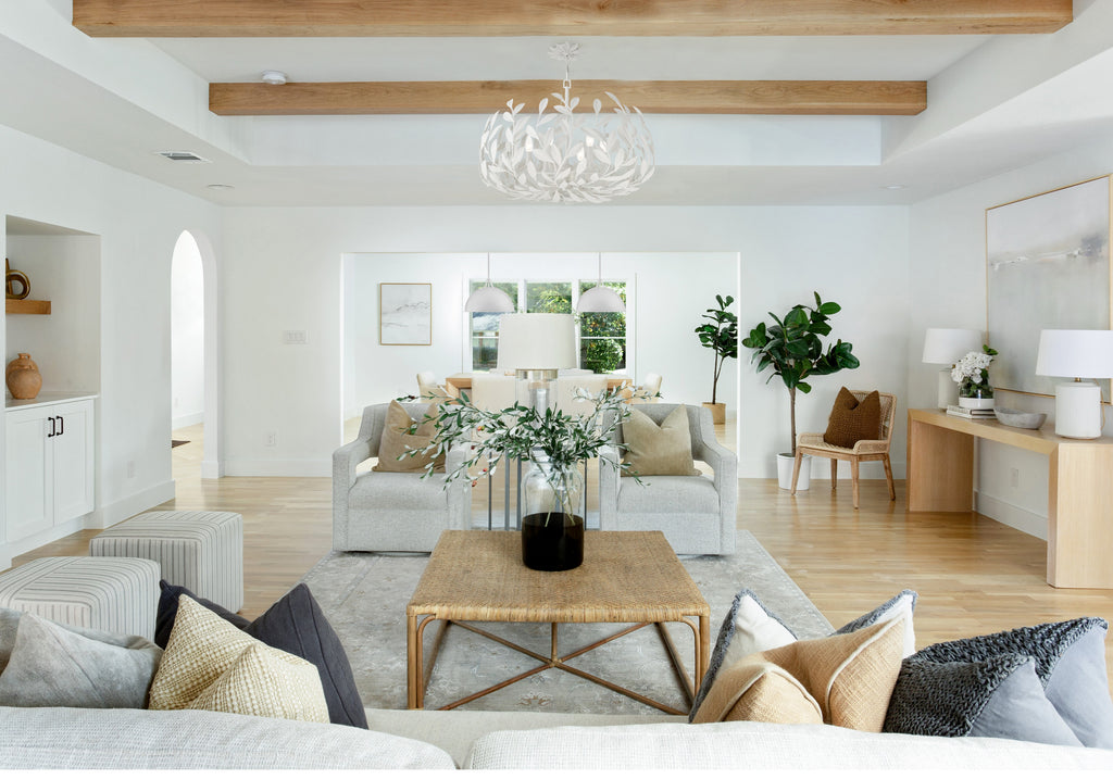 Crystorama Crystorama Broche 6 Light Matte White Chandelier